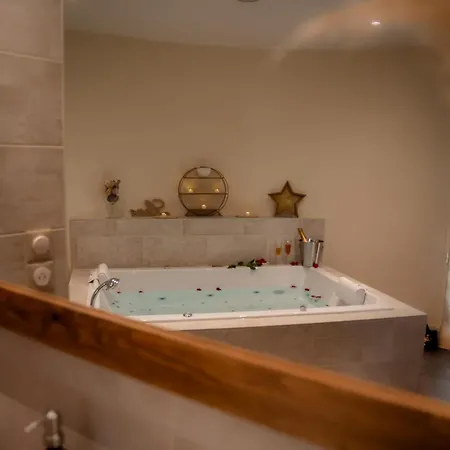 Casa de Férias Aux Amoureux , Romantique Et